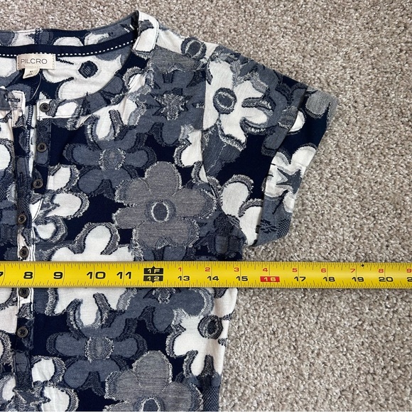 Anthropologie Pilcro XS Blue Floral Henley Shirt Textured Short Sleeve NWT - Picture 5 of 8